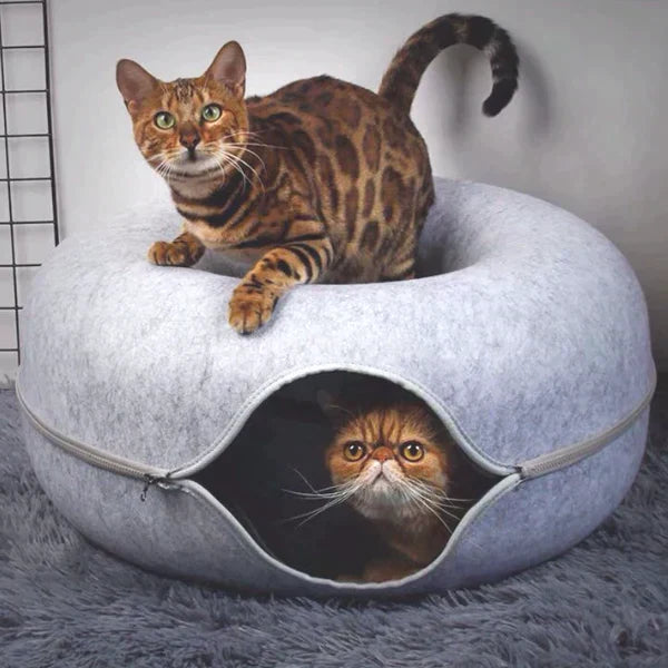 Cat Bed & Playhouse | Donut-Shaped Plush Fleece & Non-Slip Bottom