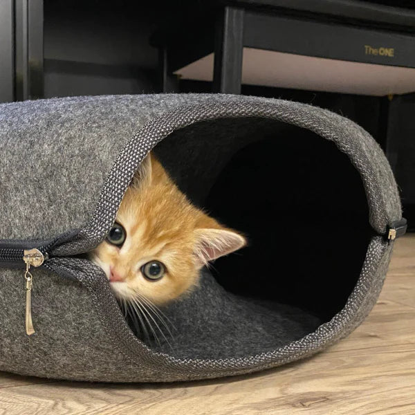 Cat Bed & Playhouse | Donut-Shaped Plush Fleece & Non-Slip Bottom