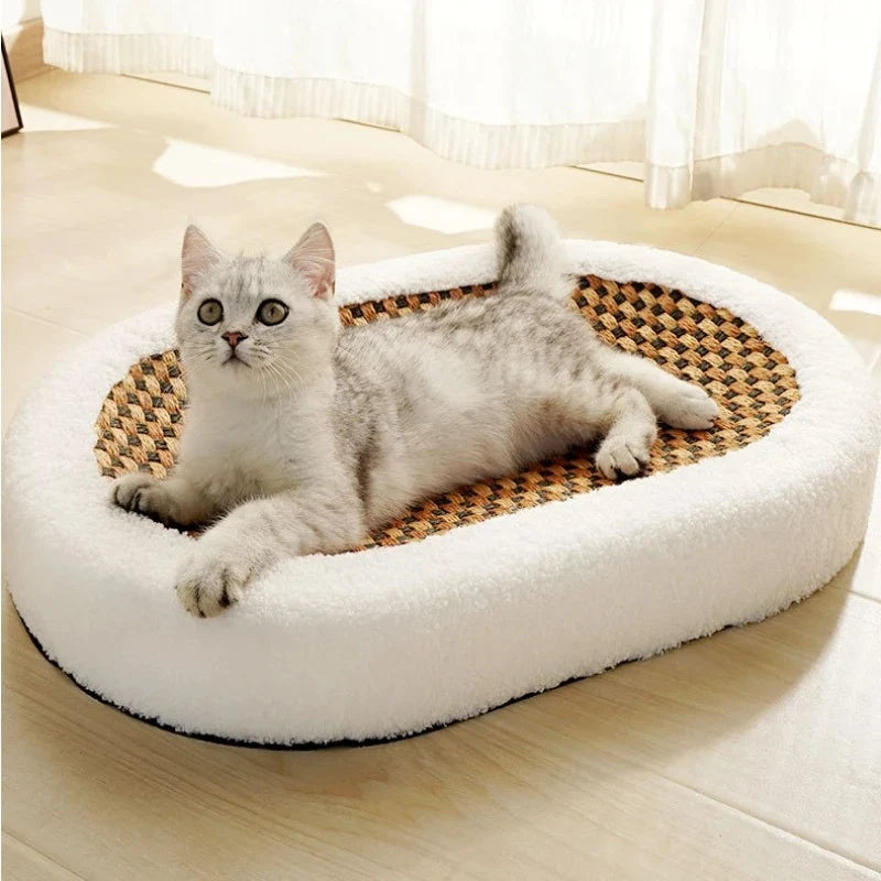 Cat Scratching Lounge Bed | Plush Top & Natural-Fiber Base
