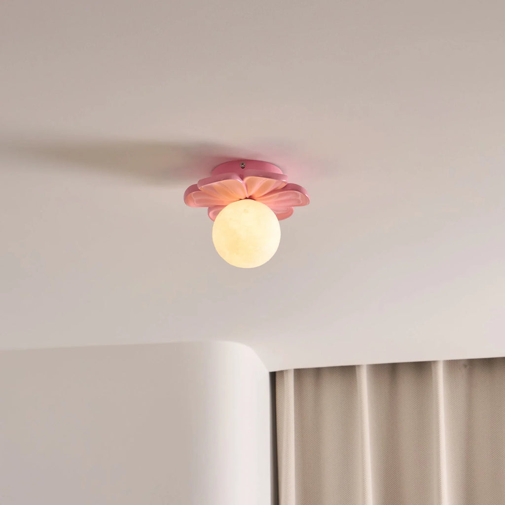 Ceiling Lamp | Resin Bloom Design & Integrated LED | 20 cm Diameter