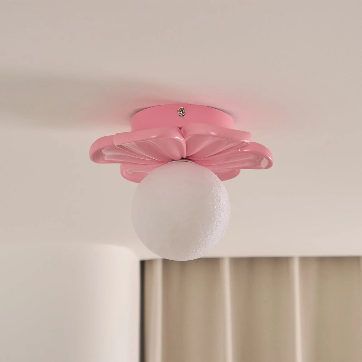 Ceiling Lamp | Resin Bloom Design & Integrated LED | 20 cm Diameter