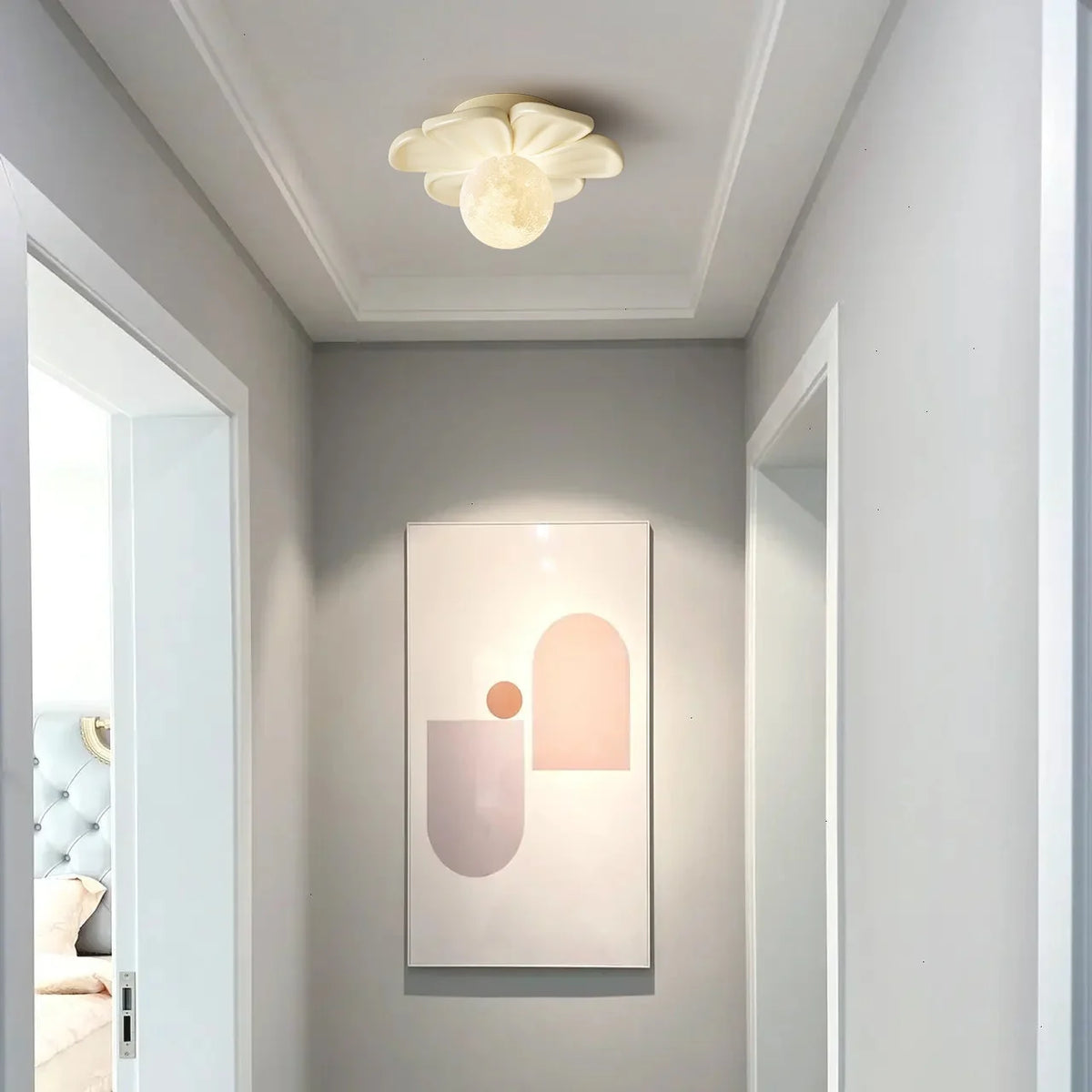 Ceiling Lamp | Resin Bloom Design & Integrated LED | 20 cm Diameter