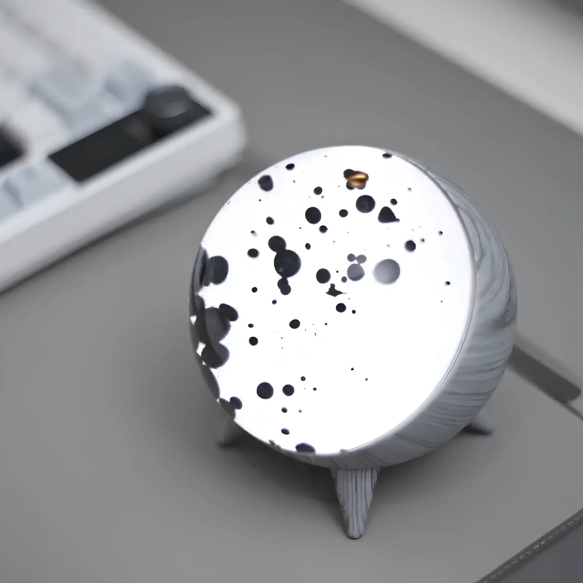 Ferrofluid Display Speaker | Bluetooth & AUX | USB-C Rechargeable 10-Hour Battery