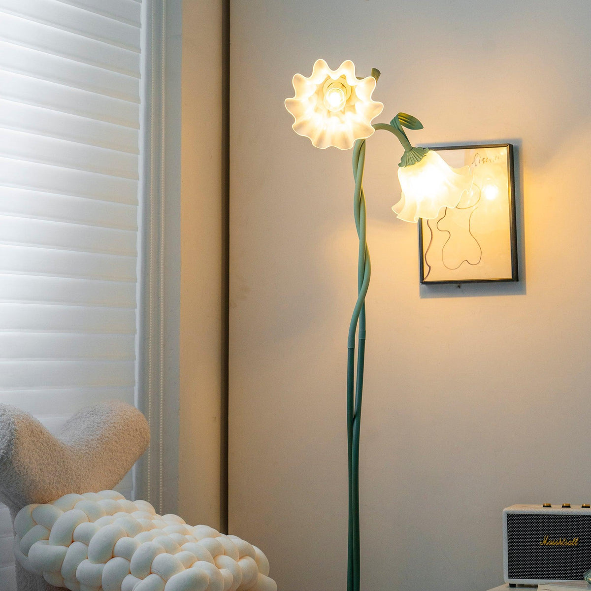 Floor Lamp | Floral Sculptural Design & Green Matte Metal