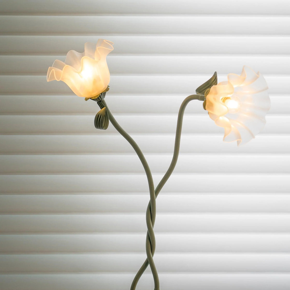 Floor Lamp | Floral Sculptural Design & Green Matte Metal