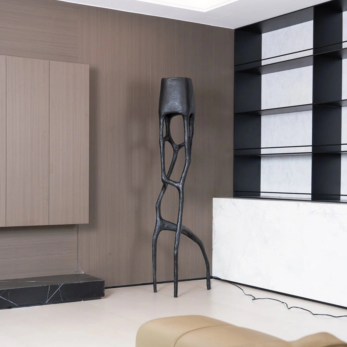 Floor Lamp | Sculptural Tree Design & Fiberglass Body | 185 cm