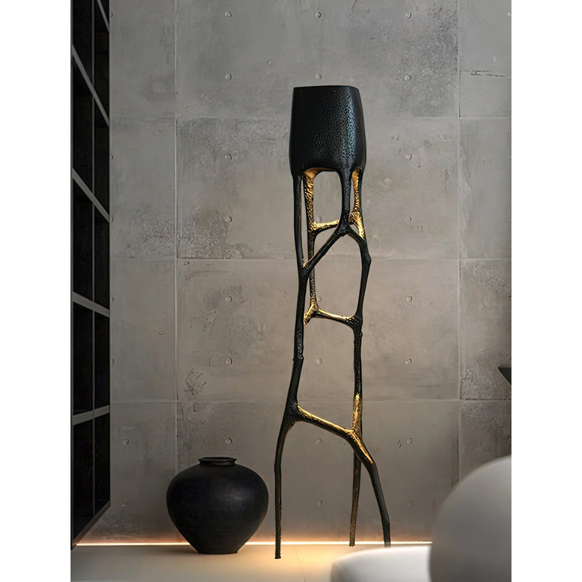 Floor Lamp | Sculptural Tree Design & Fiberglass Body | 185 cm