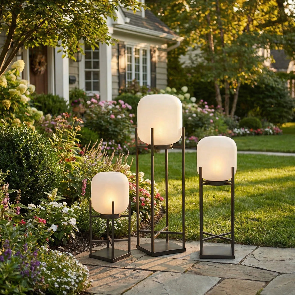 Freestanding Garden Lamp | Solar-Powered & Automatic | IP65 Rated