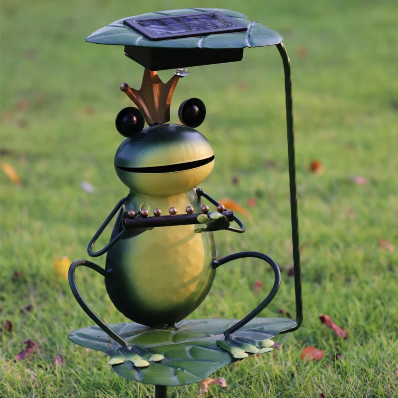 Garden Lamp | Solar-Powered & Frog-Shaped | With Ground Stake