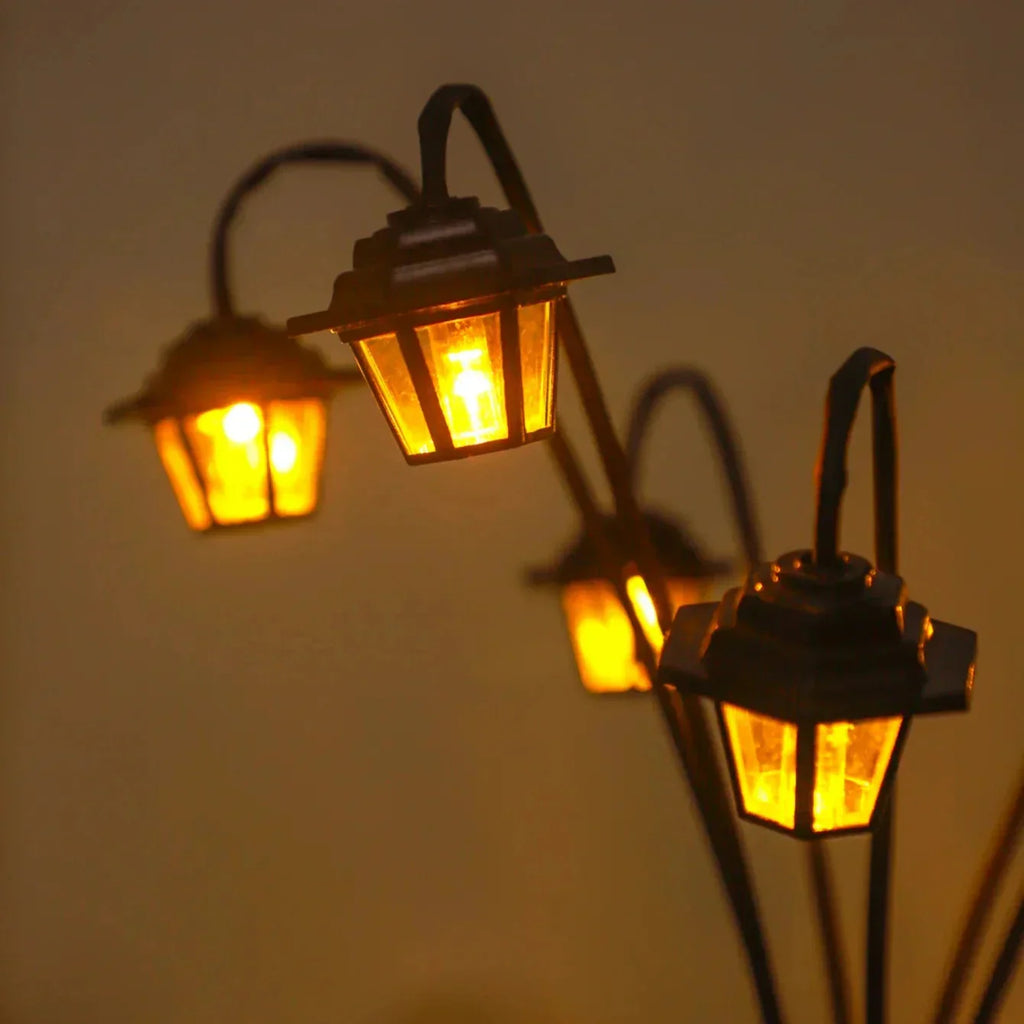 Garden Lantern | Solar-Powered Automatic Dusk Sensor & Weatherproof