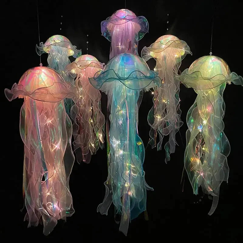 Hanging Jellyfish Lamp | Colorful Shimmering LED & Battery-Powered | 50 x 20 cm