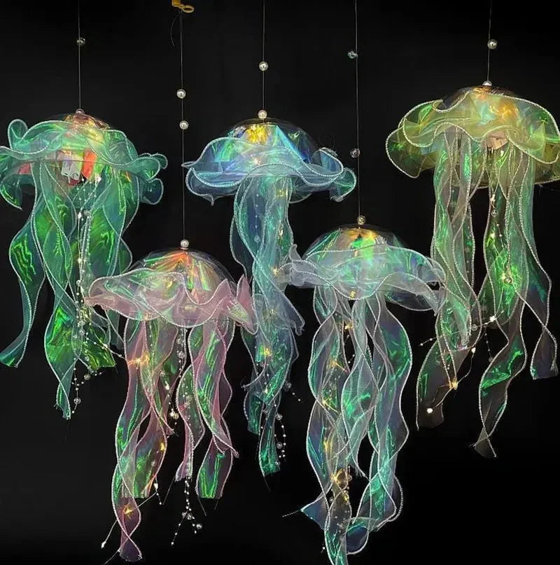 Hanging Jellyfish Lamp | Colorful Shimmering LED & Battery-Powered | 50 x 20 cm