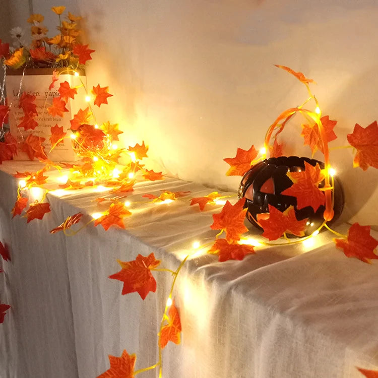 Lighted Garland | Maple Leaf Ornaments & Warm White LEDs | 200–1000 cm
