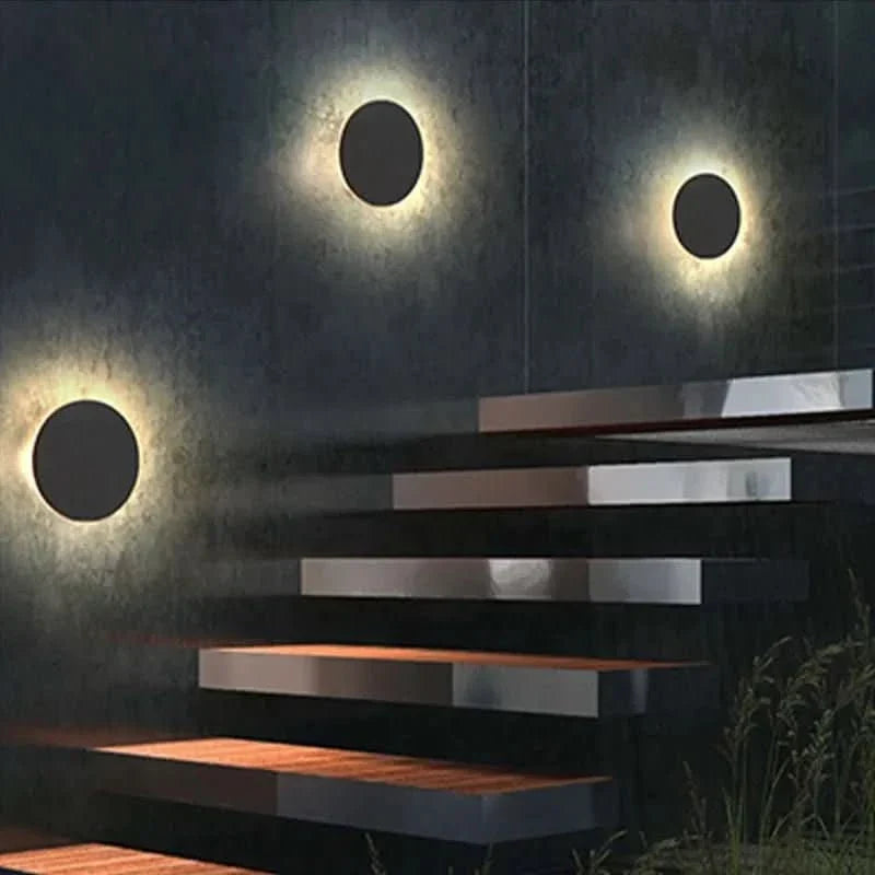 Outdoor Wall Light | Integrated LED & IP65 Weatherproof