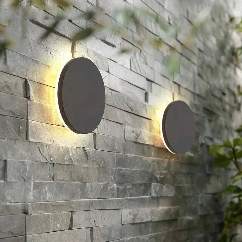 Outdoor Wall Light | Integrated LED & IP65 Weatherproof