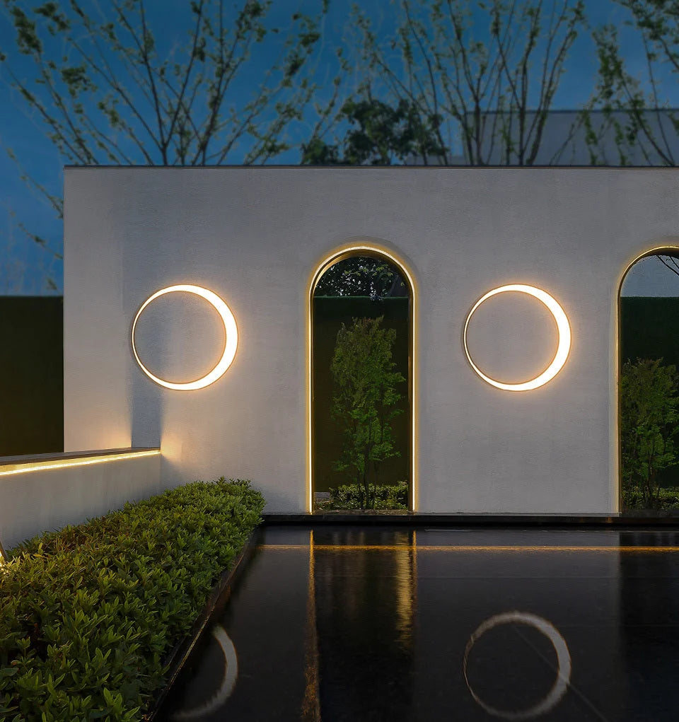Outdoor Wall Light | IP65 Waterproof & Energy-Efficient LED | Ø 35/60/80 cm