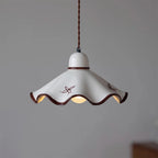 Pendant Lamp | Wavy Ceramic Shade & Metal Accents | 150 cm Adjustable Cord