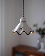Pendant Lamp | Wavy Ceramic Shade & Metal Accents | 150 cm Adjustable Cord