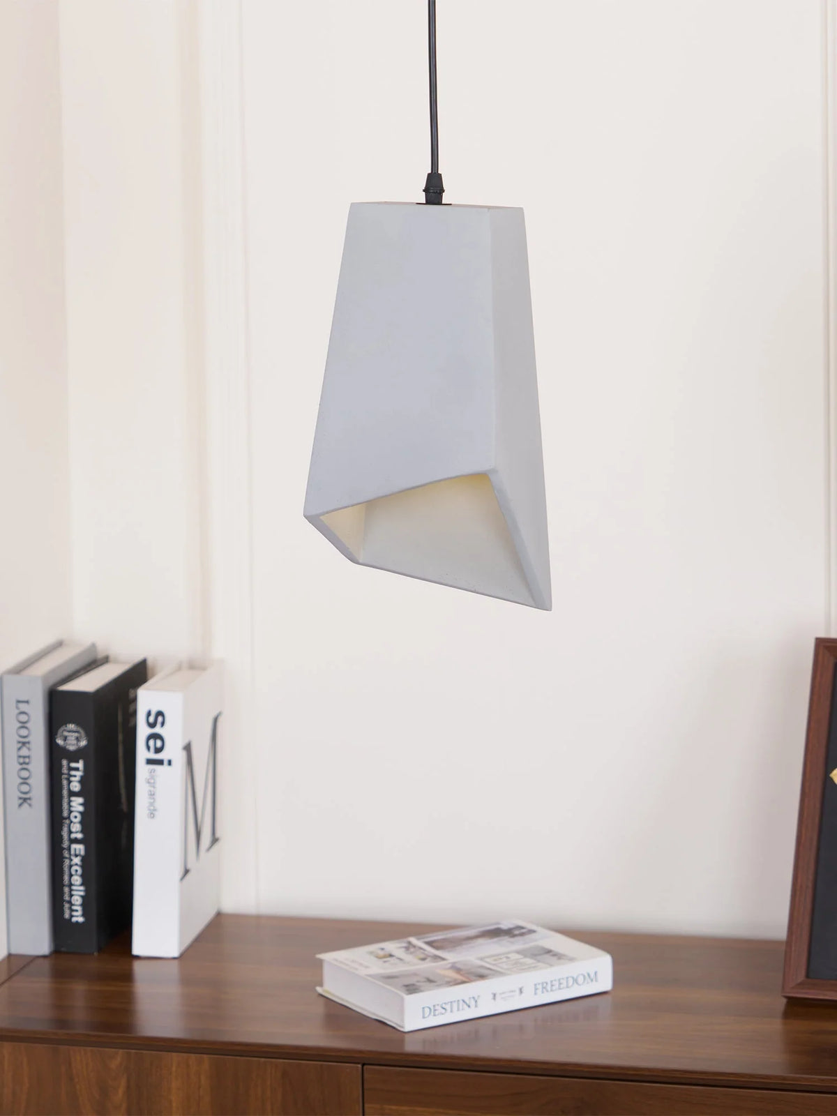 Pendant Light | Industrial Cement & E26/E27 Socket | 140 cm Cable