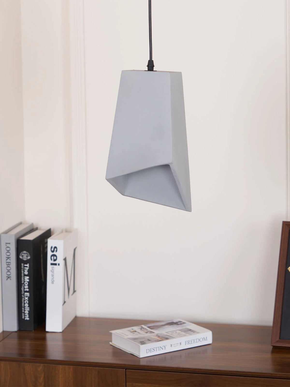Pendant Light | Industrial Cement & E26/E27 Socket | 140 cm Cable