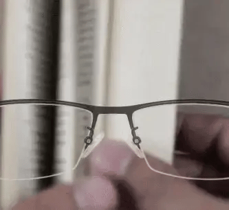 Progressive Glasses | Photochromic & Blue-Light Filter