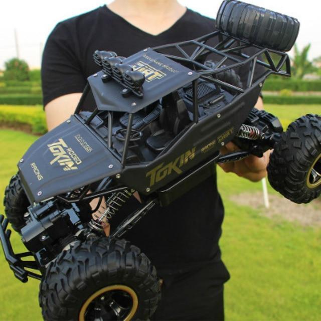 Remote Control Monster Truck | 4x4 Drive & Hi-Q Rubber Tyres | 1:12 Scale