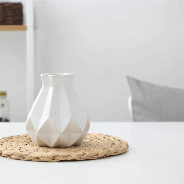 Table Vase | Matte Diamond Texture & Porcelain Ceramic | Small