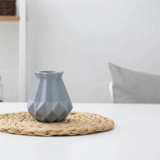 Table Vase | Matte Diamond Texture & Porcelain Ceramic | Small