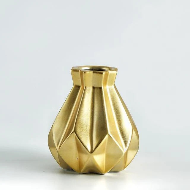 Table Vase | Matte Diamond Texture & Porcelain Ceramic | Small