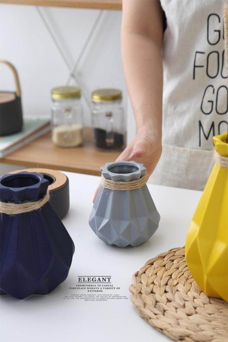 Table Vase | Matte Diamond Texture & Porcelain Ceramic | Small