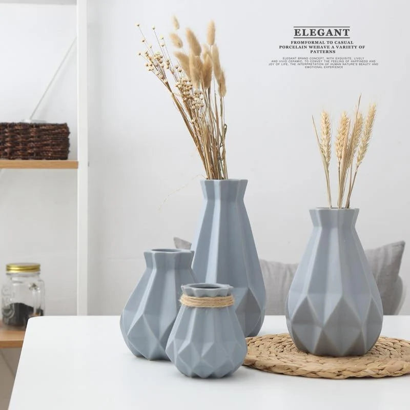 Table Vase | Matte Diamond Texture & Porcelain Ceramic | Small