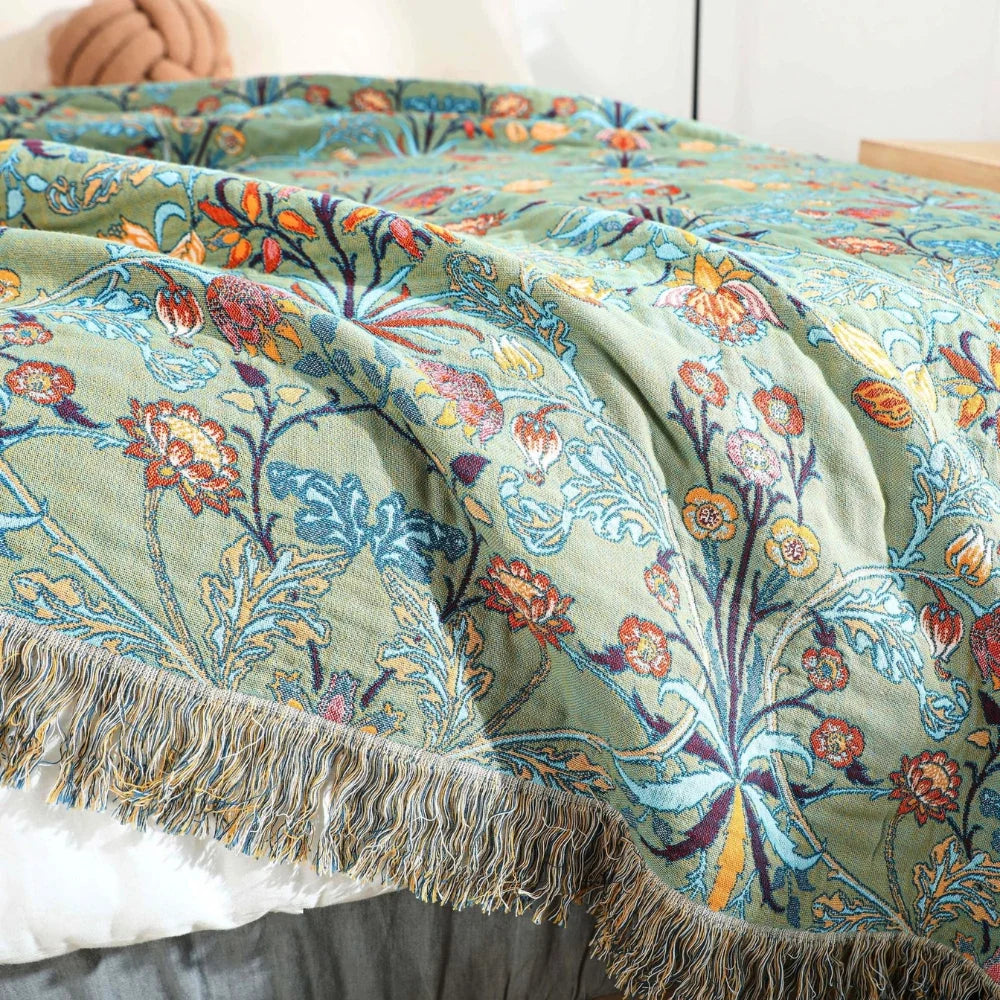 Throw Bedspread | Reversible Jacquard Floral Cotton | 79 x 90.5 in