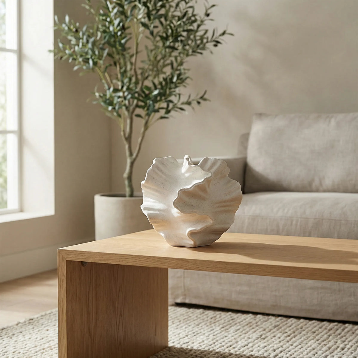 Vase | Organic Wave Shape & Stable Base