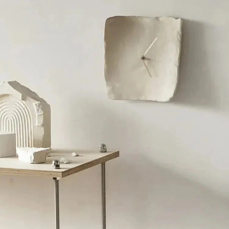 Wall Clock | Wrinkled Resin & Silent Quartz | 26 x 27 cm