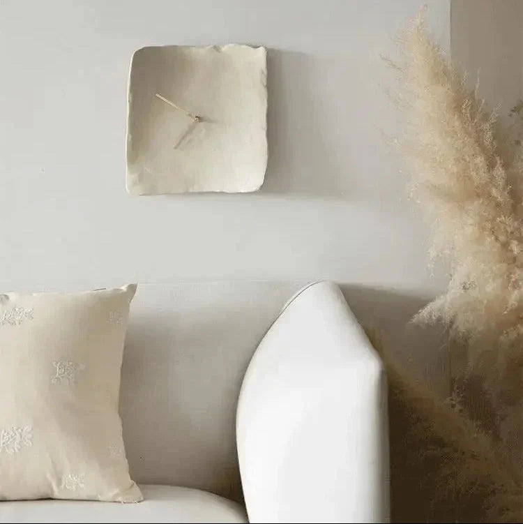 Wall Clock | Wrinkled Resin & Silent Quartz | 26 x 27 cm
