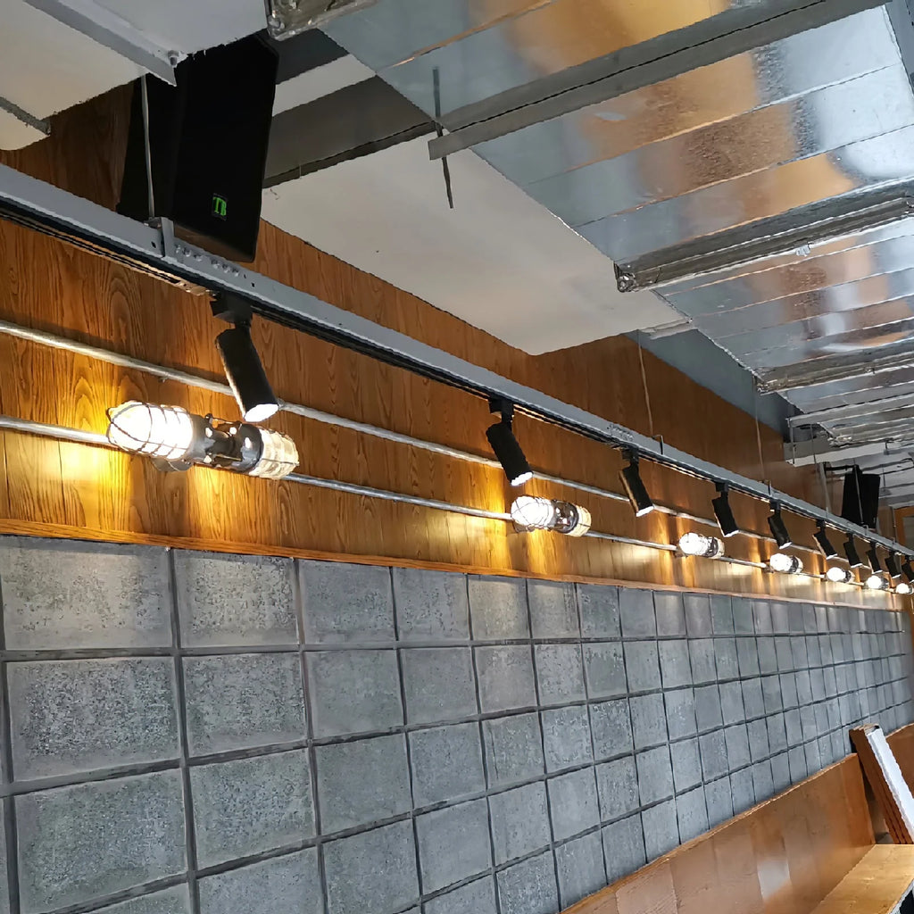 Wall Lamp | Aluminum & Clear Glass | Damp-Rated