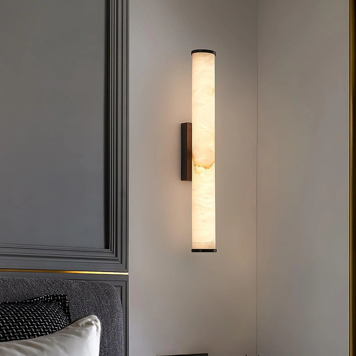 Wall Lamp | Dimmable Brass & Alabaster