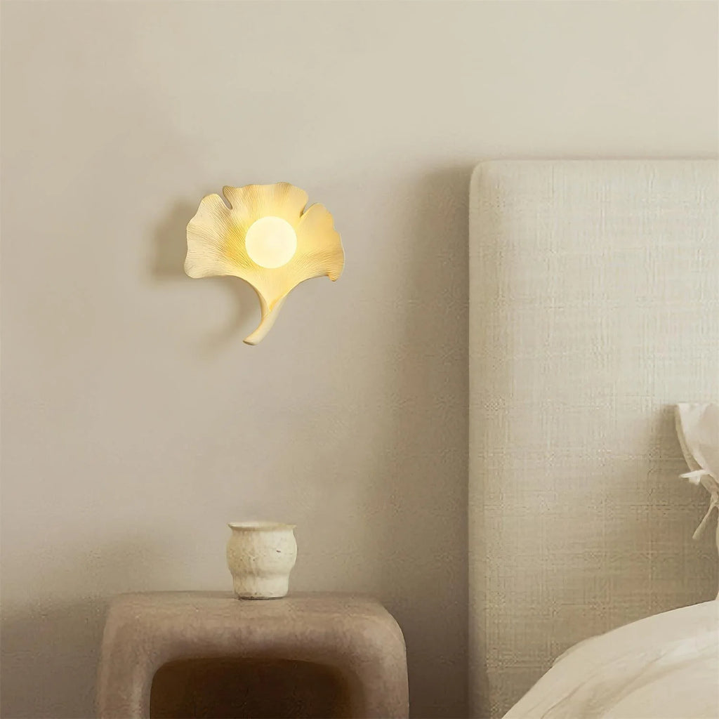 Wall Lamp | Ginkgo Leaf Design & Dimmer-Compatible | 25 cm