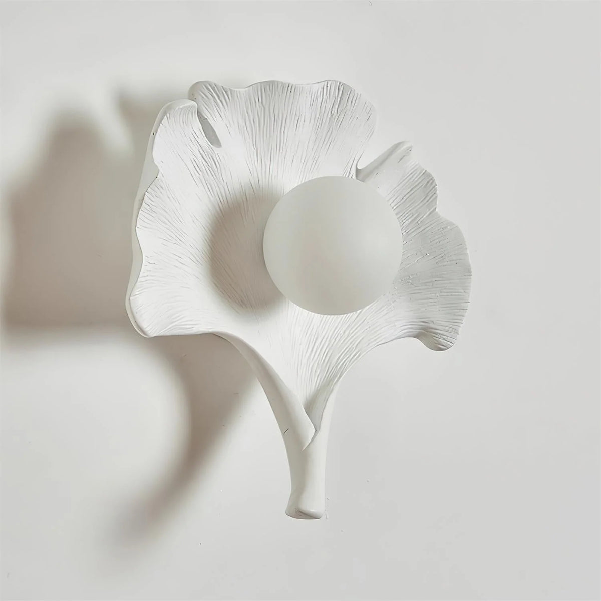 Wall Lamp | Ginkgo Leaf Design & Dimmer-Compatible | 25 cm