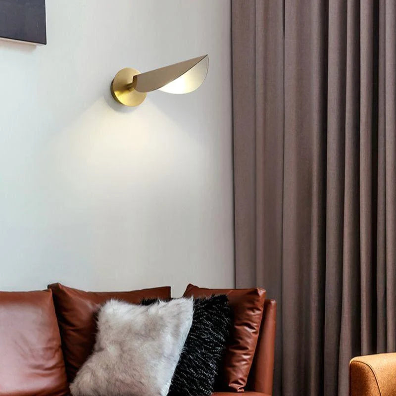 Wall Lamp | Gold Finish & Built-In Switch