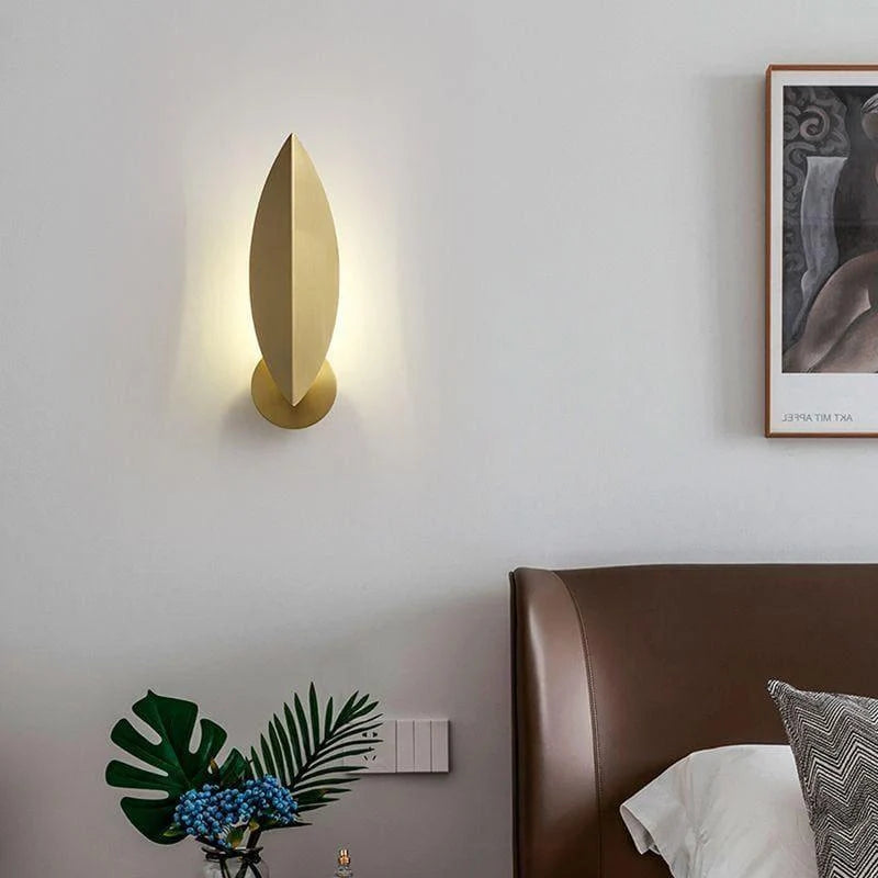Wall Lamp | Gold Finish & Built-In Switch