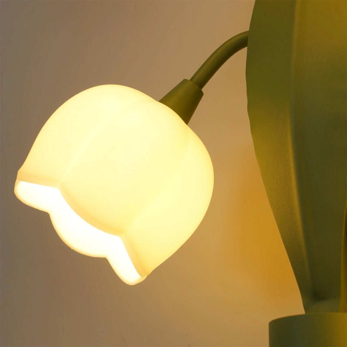 Wall Lamp | Lifelike Orchid Design & Soft Ambient Light | Hardwire