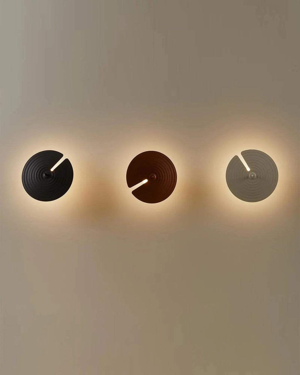 Wall Lamp | Minimalist Iron & Glass | Ø 18 cm x H 30 cm