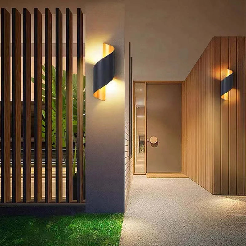 Wall Light | Metal & Acrylic Warm 3000K LED