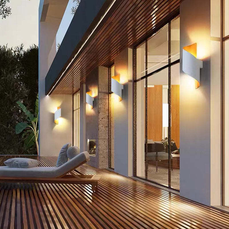 Wall Light | Metal & Acrylic Warm 3000K LED