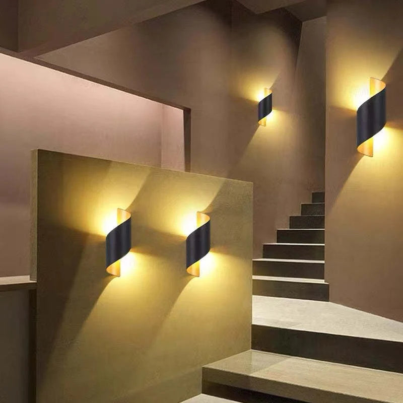 Wall Light | Metal & Acrylic Warm 3000K LED