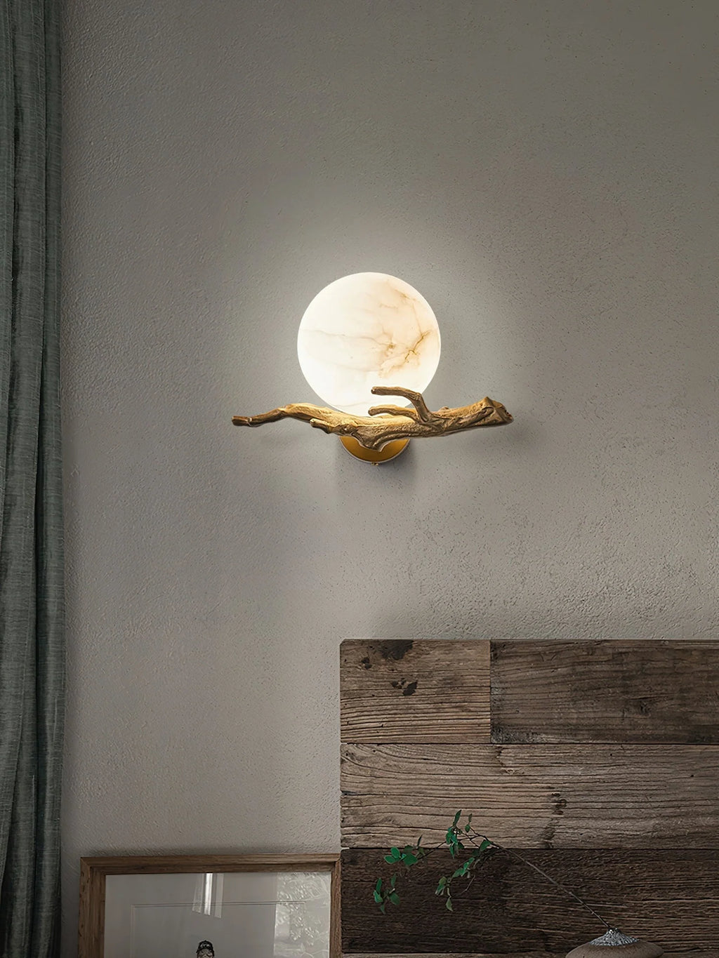 Wall Sconce | Alabaster Shade & Brass Body | Ø 30 cm