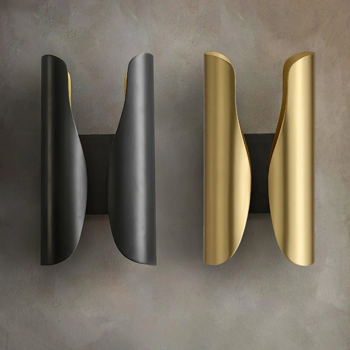 Wall Sconce | Brushed Brass & Aged Black | E27 Bulb Compatible