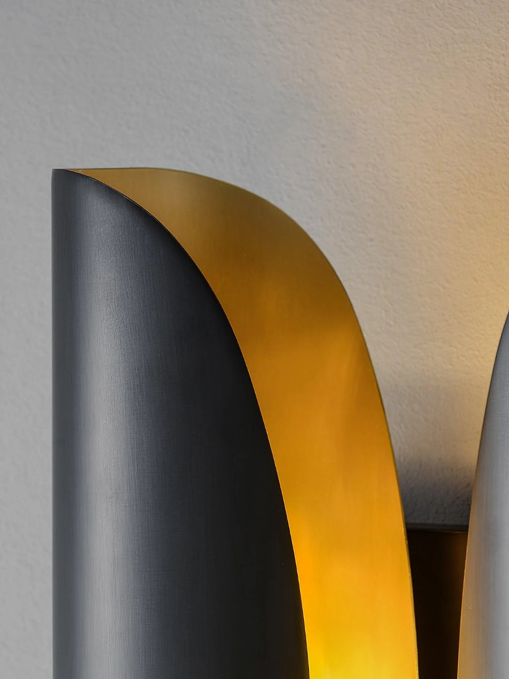 Wall Sconce | Brushed Brass & Aged Black | E27 Bulb Compatible