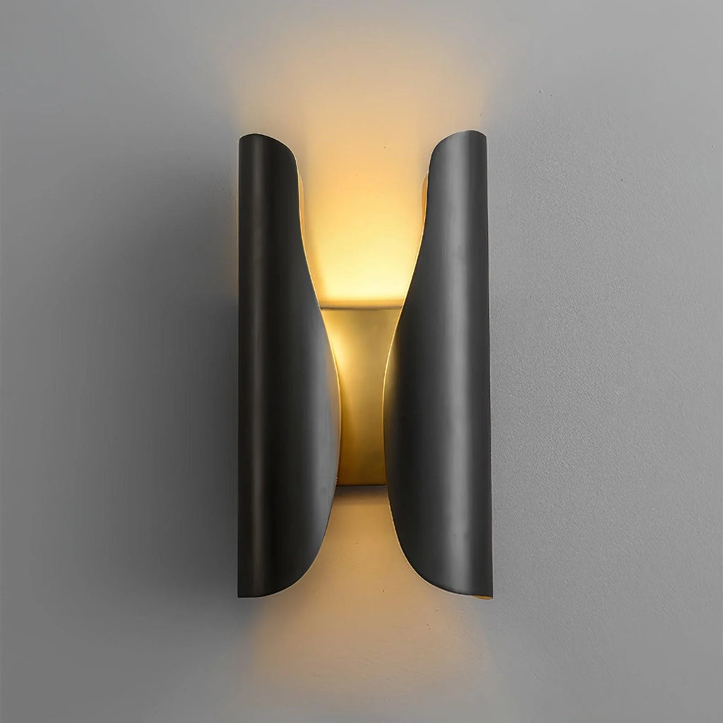 Wall Sconce | Brushed Brass & Aged Black | E27 Bulb Compatible